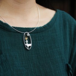 Female necklace